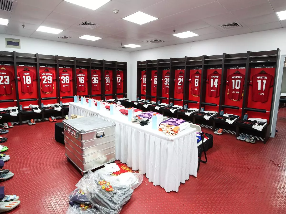 Ruang Ganti MU Cemas Bruno Fernandes Pergi di Akhir Musim