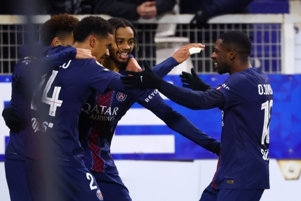 Gol Telat Barcola Bawa PSG Rebut Puncak Klasemen Ligue 1