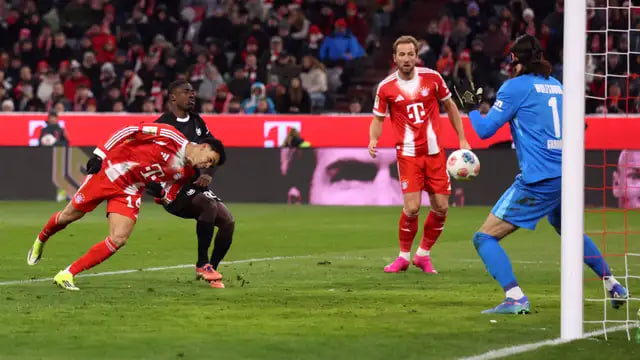 Michael Olise dan Harry Kane