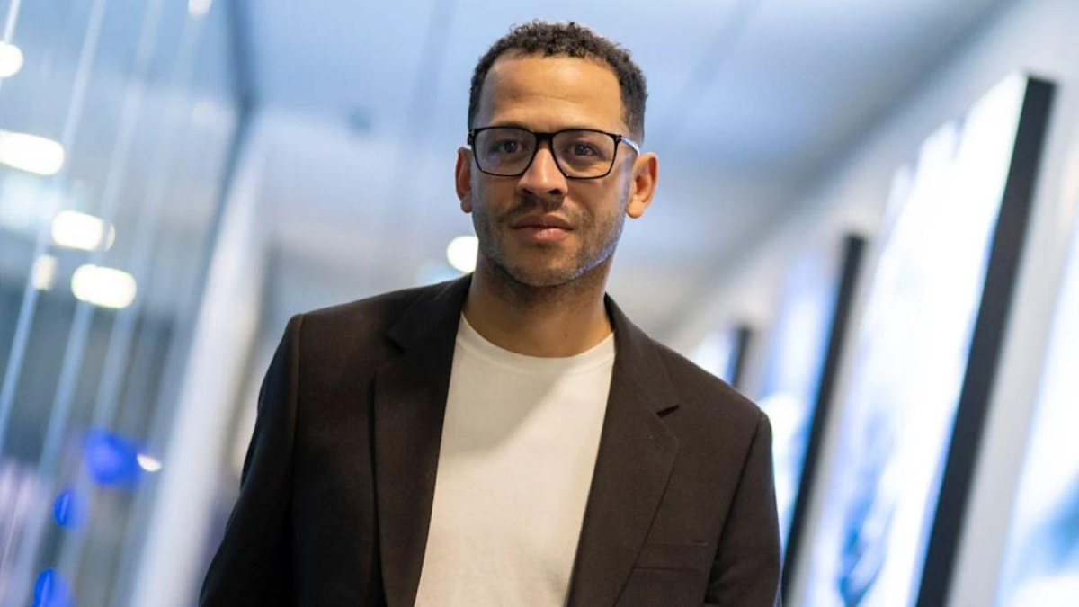 Resmi gantikan Enzo Maresca, Rosenior siap menjaga tradisi juara dan budaya kemenangan di Chelsea.