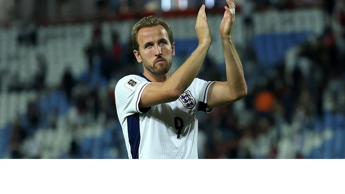 Michael Owen: Gol Saja Tak Cukup, Harry Kane Harus Angkat Trofi Piala Dunia Demi Ballon d’Or