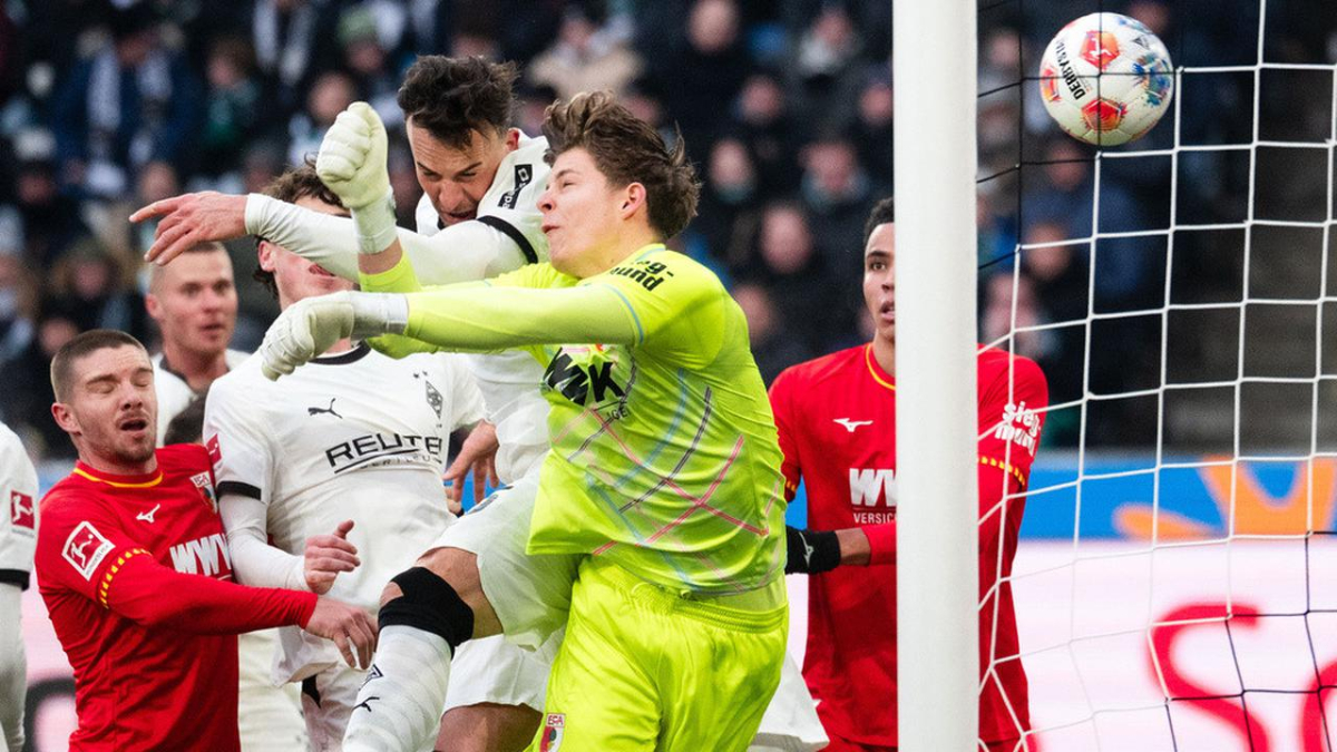 Tampil Dominan Sejak Awal, Monchengladbach Tak Beri Ampun FC Augsburg di Borussia-Park