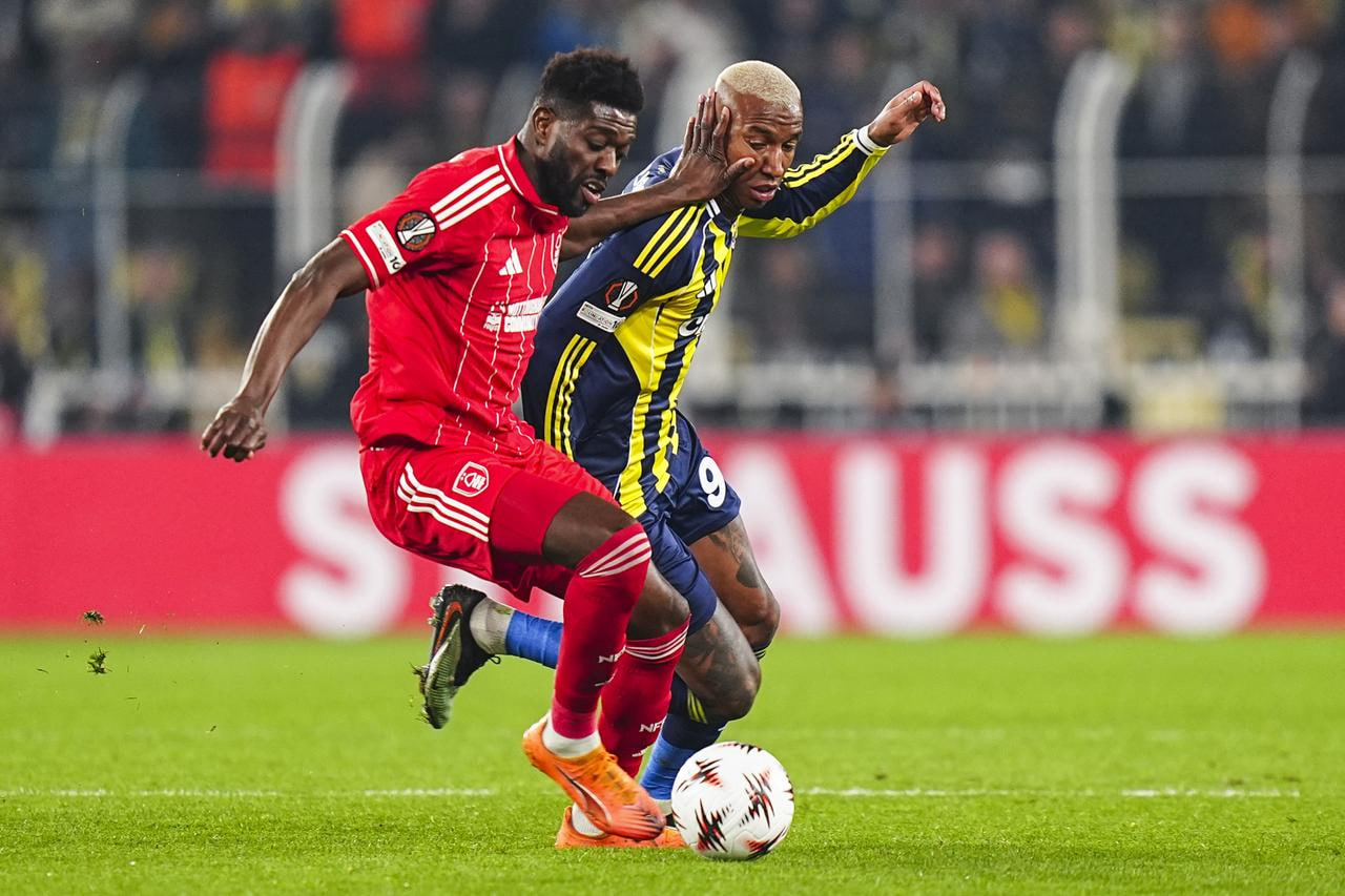 Head to Head Nottingham Forest Vs Fenerbahçe